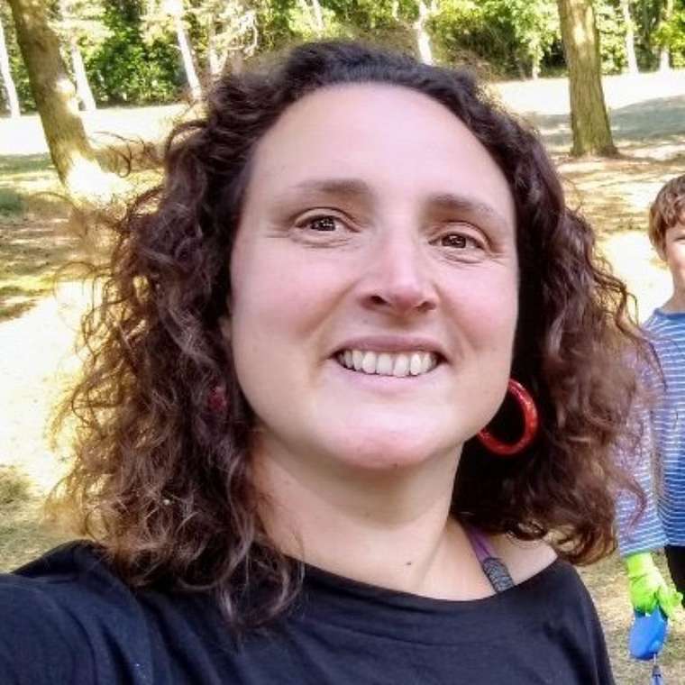Dr Niki Kaiser