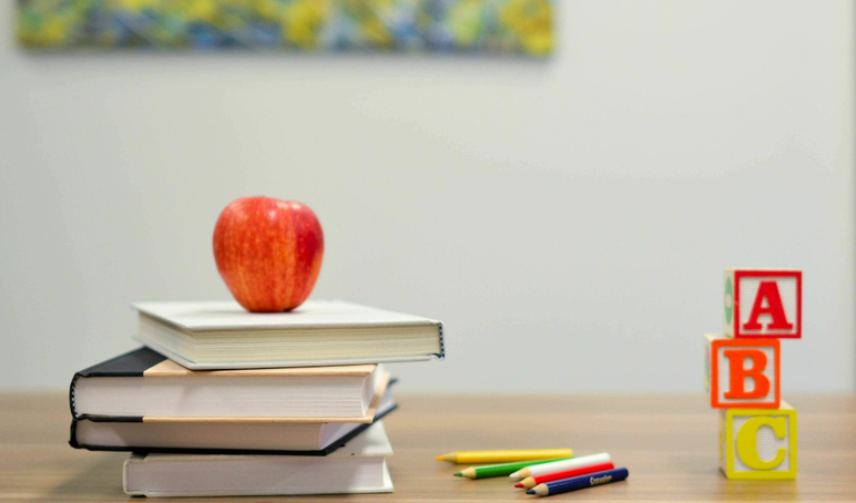 Apple and books