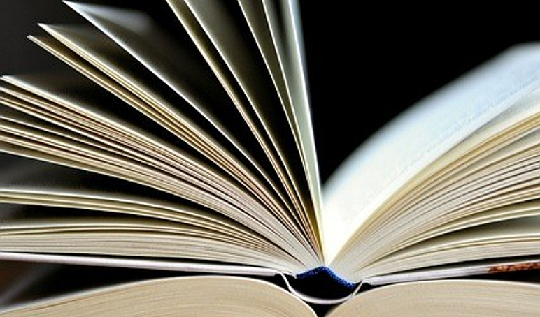 Book 3964050 640