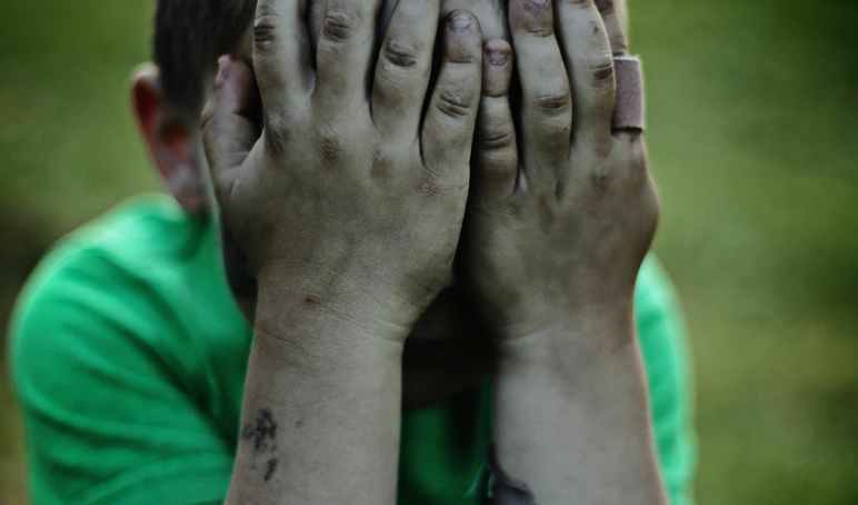 Boy covering face ksenia makagonova 700317 unsplash