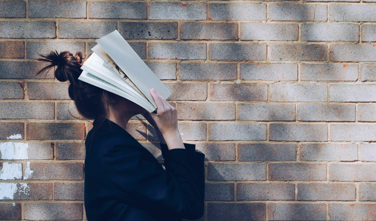Reading challenges siora photography hg FY1m ZY Y0 unsplash 2020 12 31 164802