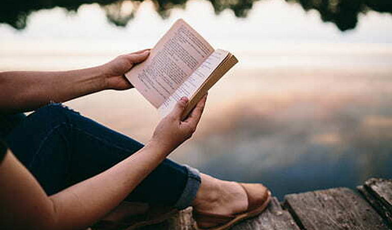 Summer resting book relaxing thumbnail