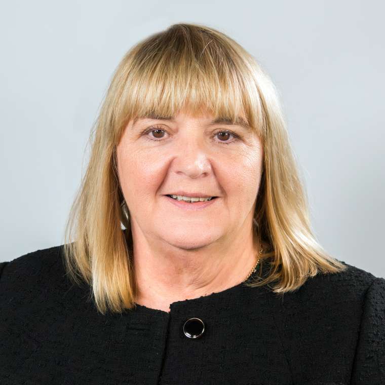 Nicola Williams v1 sq
